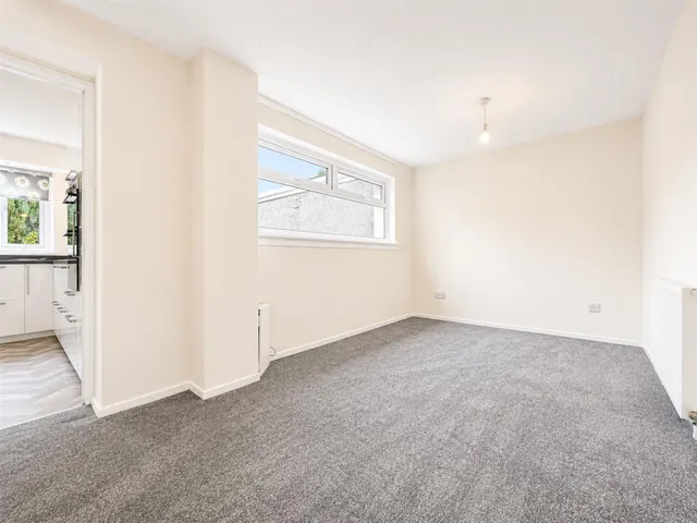 Photo 3 — Ashcroft, East Kilbride, Glasgow, G74 3QG