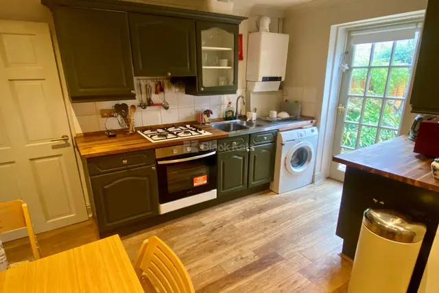 Archbishops Place, SW2, photo 1