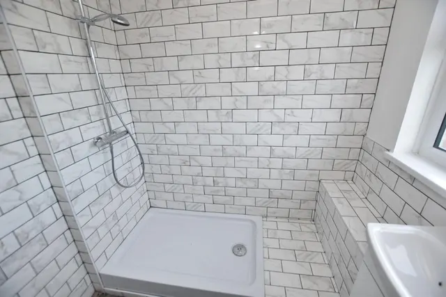 Pleasant Place, DE74, photo 3