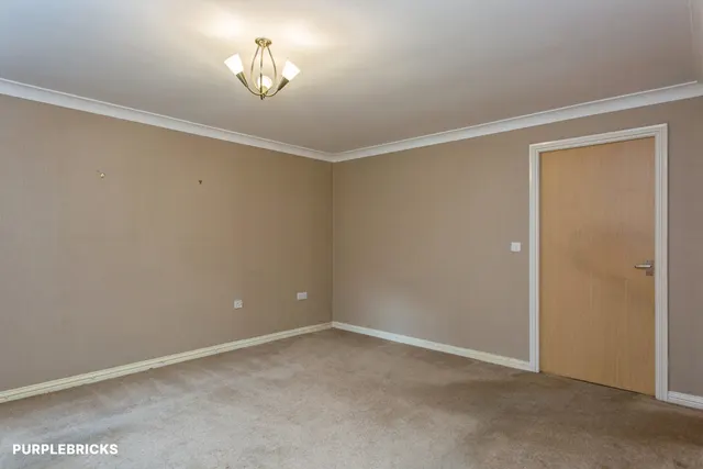 Roberts Court, Leyland, PR25, photo 2