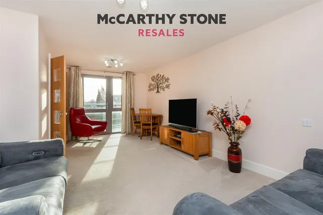 Fleet Road, Fleet, GU51, photo 1