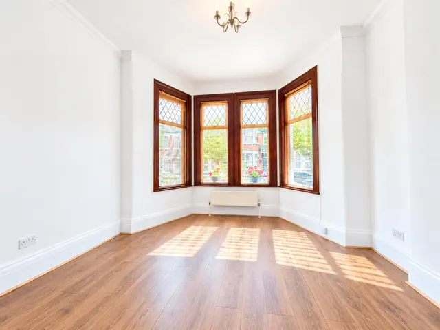 Osborne Road, Palmers Green, N13, photo 3