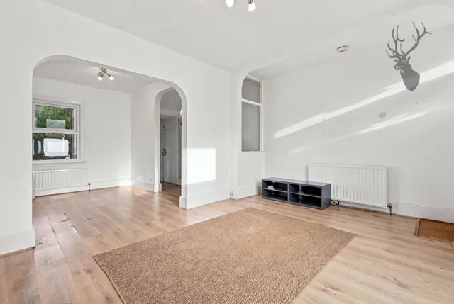 Beech Lane, Buckhurst Hill, IG9, photo 2