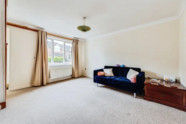 Barnum Court, Swindon, SN2, photo 3