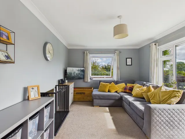 Thornhill Road, Stalbridge, DT10, photo 2