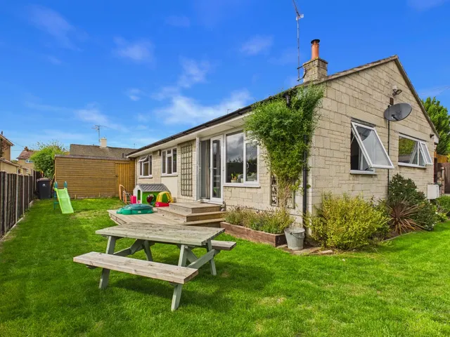 Thornhill Road, Stalbridge, DT10, photo 1