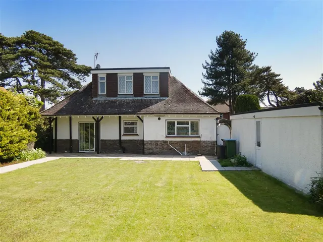 The Bramblings, Rustington, photo 2
