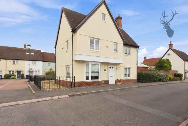 Willow Tree Close, Abridge, RM4, photo 1