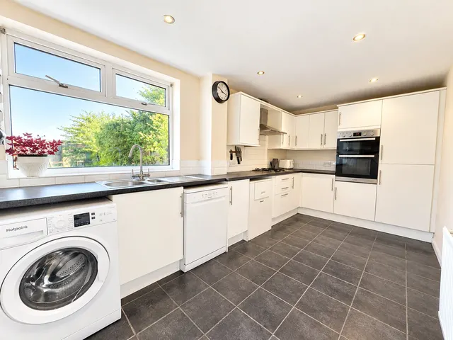 Downham Drive, Heswall, CH60, photo 3
