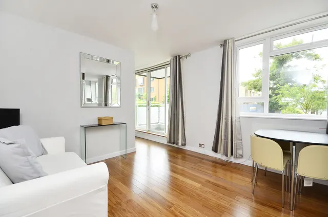 39 Grosvenor Court, 1 Rayners Road, London, photo 1