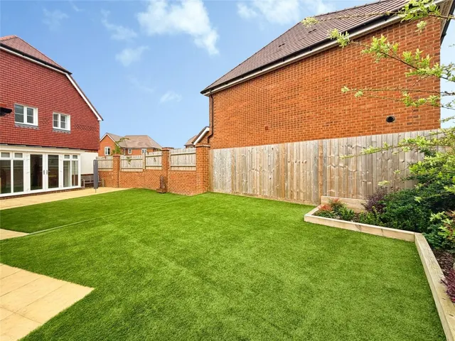 Angmering, BN16, photo 2