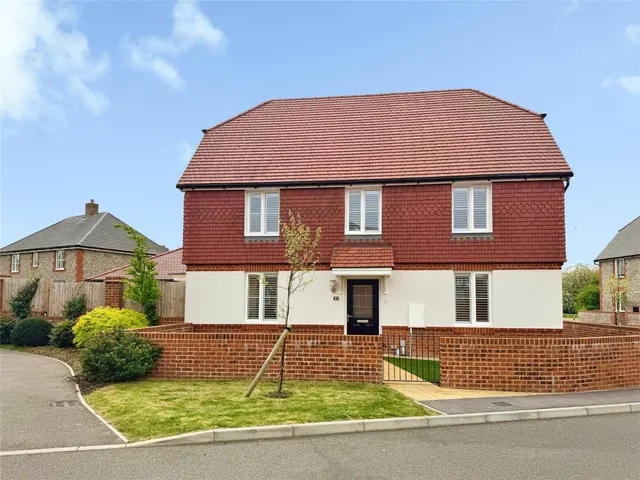 Angmering, BN16, photo 1