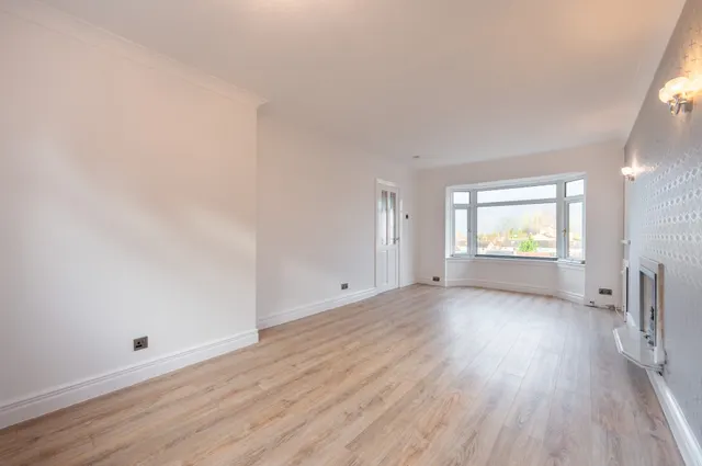 Shetland Drive, Glasgow, G44, photo 3