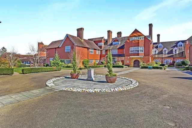 Elizabeth Drive, Banstead, SM7 2FD, photo 1