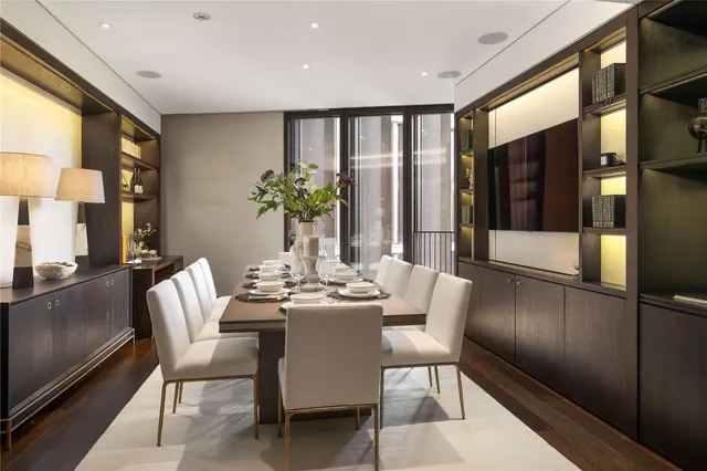 Photo 3 — Knightsbridge, Knightsbridge, London, SW1X 7LJ