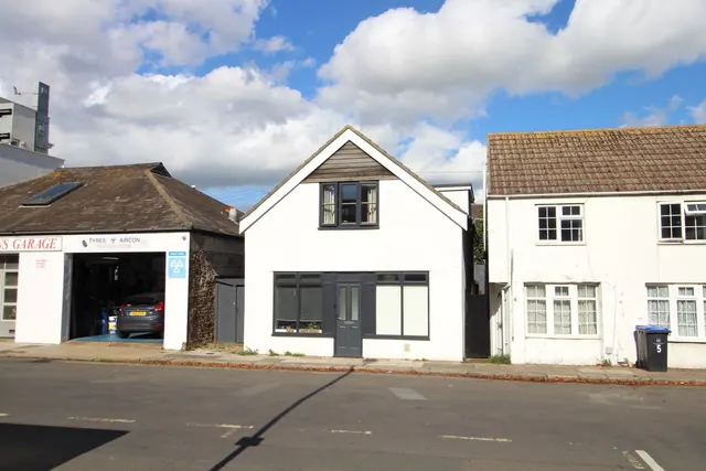 Shoreham town centre, BN43, photo 1