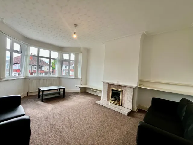 Photo 2 — St Annes Road, LEEDS