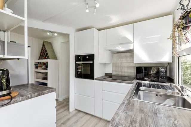 Partridge Place, Turners Hill Park, RH10, photo 3