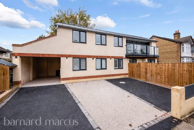 Hook Road, Epsom, KT19, photo 1