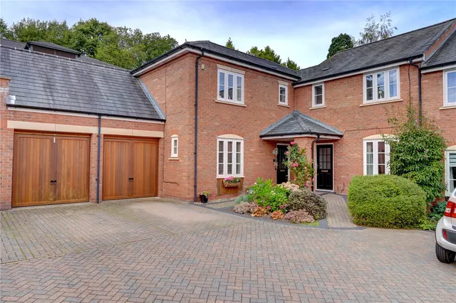 Hammond Court, Galton Way, Hadzor, Droitwich, WR9 7EY, photo 1