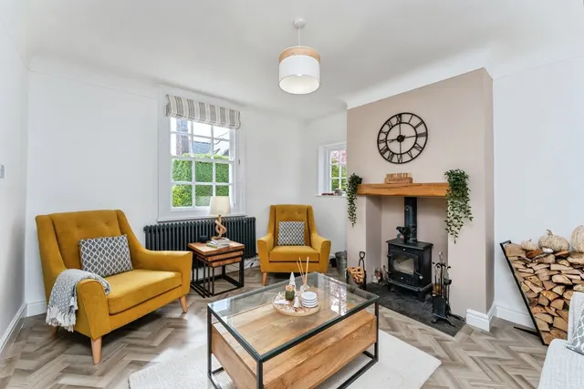 School Lane, Parkgate, CH64, photo 2