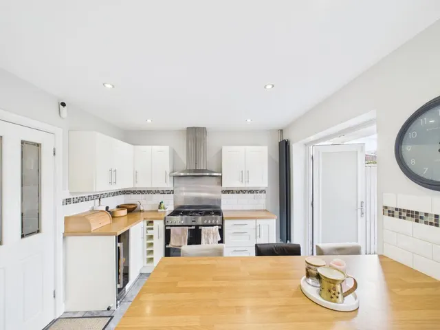 Mayfair, Tilehurst, RG30, photo 3