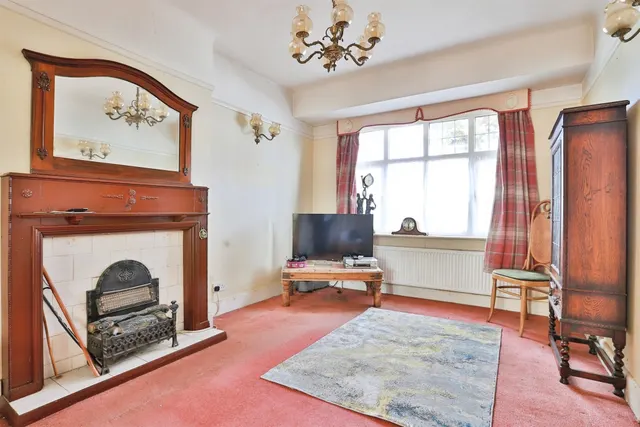 Riverside Road, Bournemouth, BH6, photo 2
