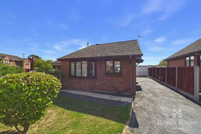 Holgate Road, Pontefract, West Yorkshire, WF8, photo 1