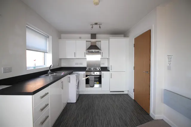 Photo 2 — Ivy Graham Close, Manchester, Lancashire, M40 3AX
