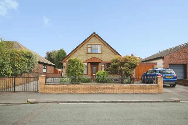 Ullswater Road, Dewsbury, photo 1