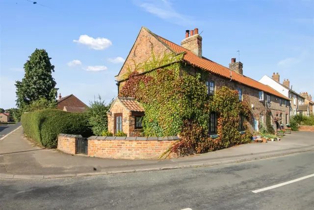 Sandhutton, North Yorkshire, YO7 4RW, photo 1
