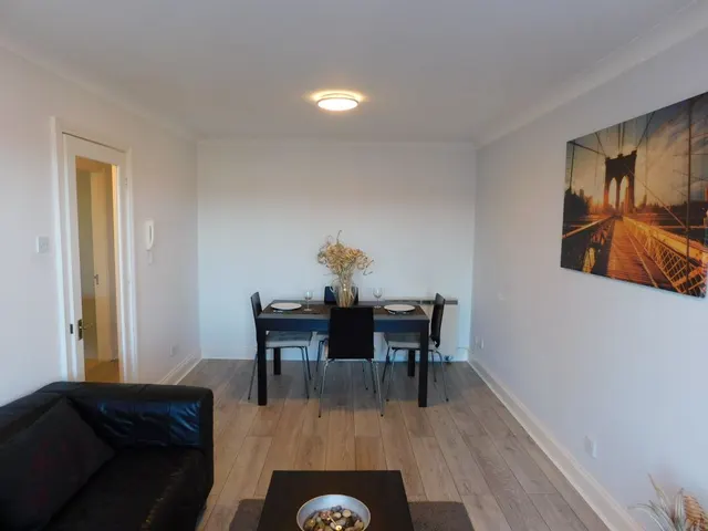 Photo 3 — Deneside Court, Jesmond, Newcastle Upon Tyne, NE2 1JW