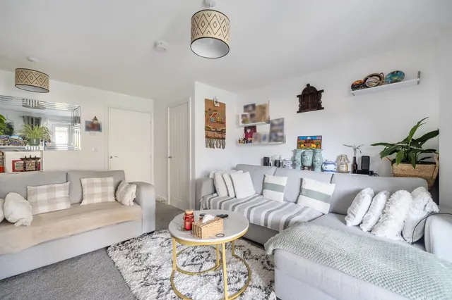 Cavell Place, Folkestone, CT20, photo 2
