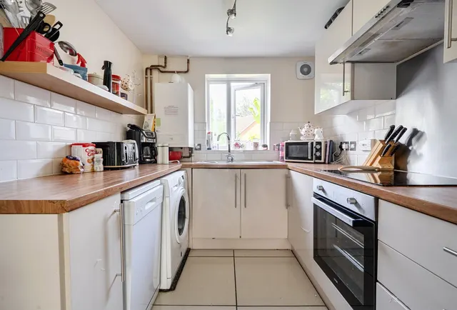 Photo 2 — Ellan Hay Road, Gloucestershire, Bradley Stoke, BS32 0HF