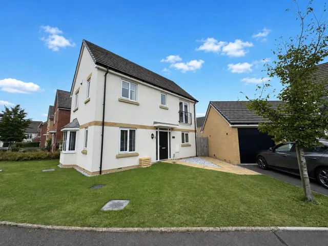 Madeley Drive, St Helens, photo 1