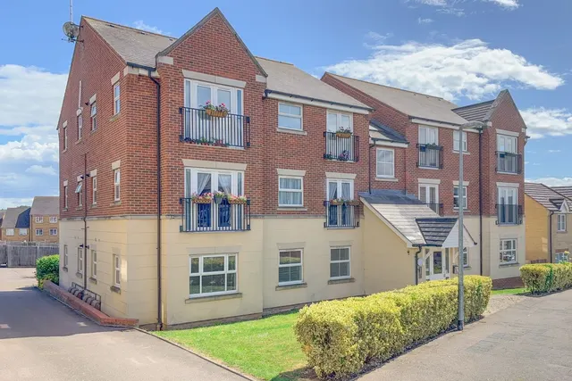 Sandpiper Way, Leighton Buzzard, LU7, photo 1