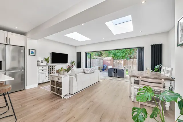 Dawnay Road, Earlsfield, SW18, photo 1
