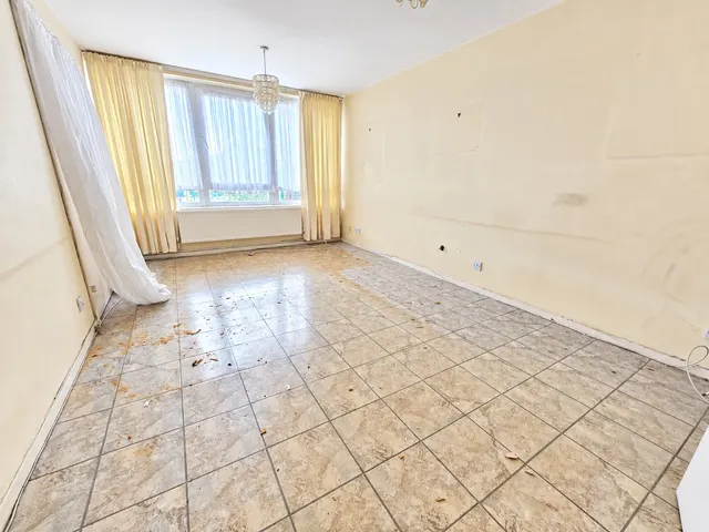 Erskine Crescent, London, N17, photo 3