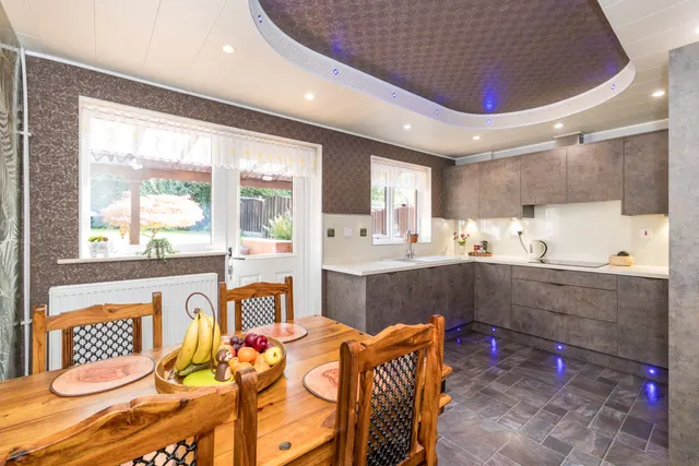 Hazeldene, Westhoughton, BL5, photo 3