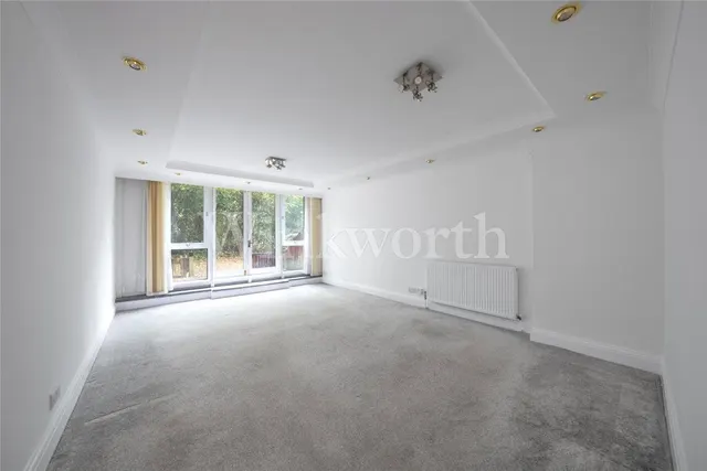 Chandos Way, London, NW11, photo 2
