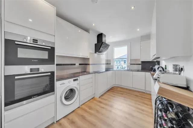 Photo 2 — Fordwych Road, Kilburn, London, NW2