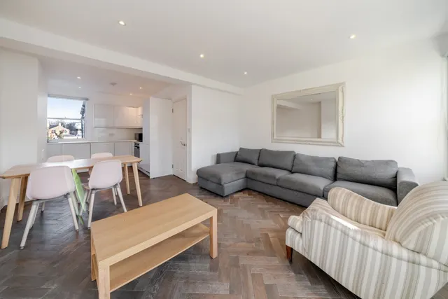 Ravenswood Road, Balham, SW12, photo 1