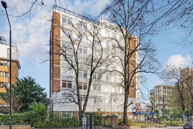 Finchley Road, St John's Wood, NW8, photo 2