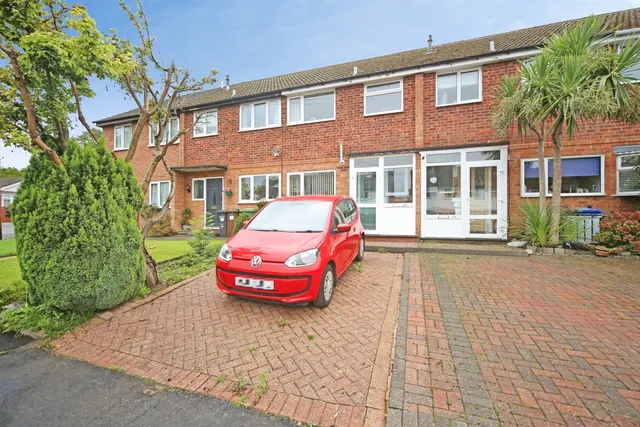 Bickenhill Park Road, Solihull, B92, photo 2