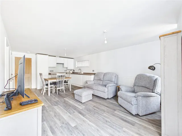 Undercliff Road West, Felixstowe, IP11, photo 2