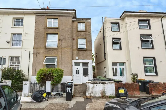 Pier Road, Northfleet, DA11, photo 1