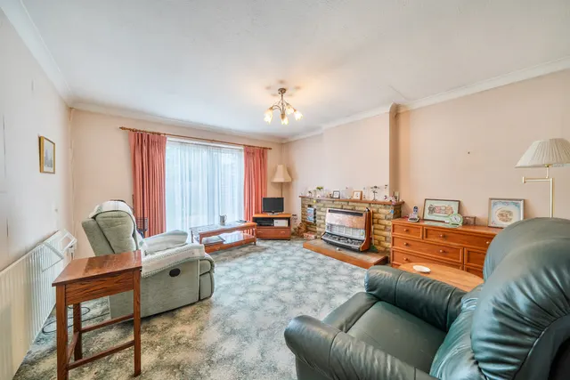 Mount Park Road, Pinner, HA5, photo 2