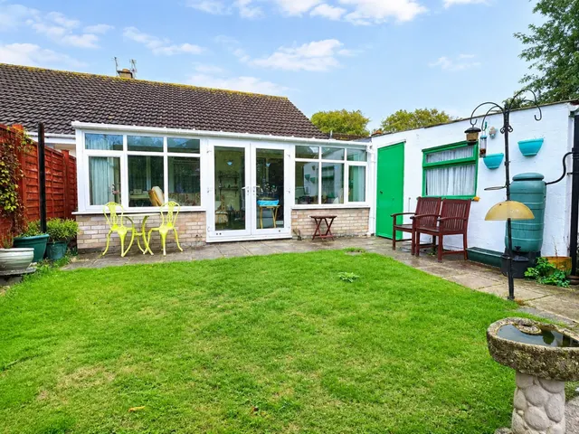 Balmoral Drive, Burnham-on-Sea, TA8, photo 2
