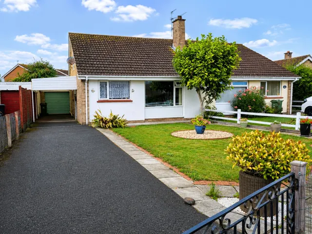 Balmoral Drive, Burnham-on-Sea, TA8, photo 1