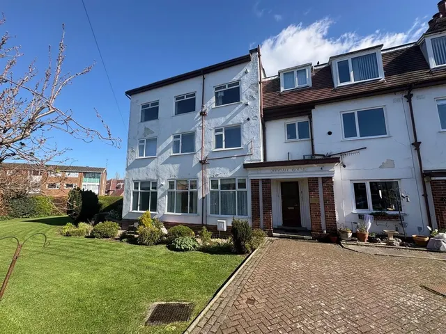 Weydale Avenue, Scarborough YO12 6AH, photo 1